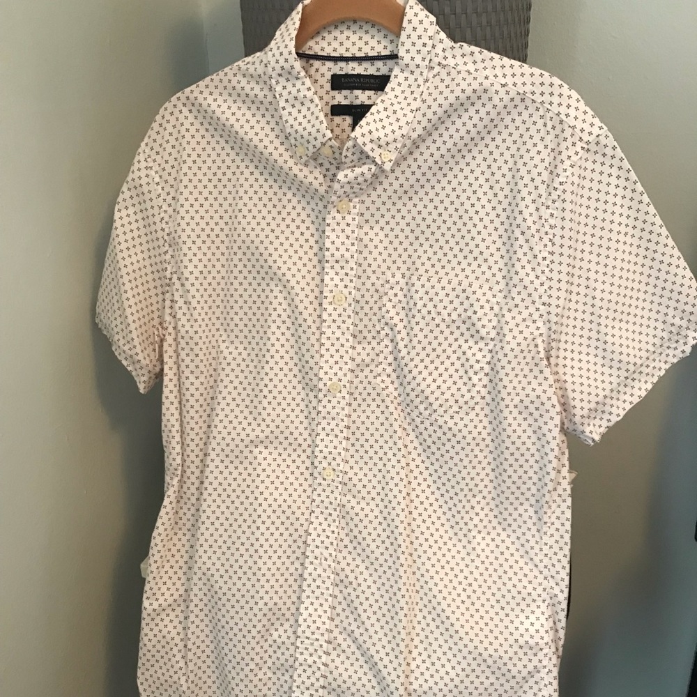 Men’s button down short sleeve shirt